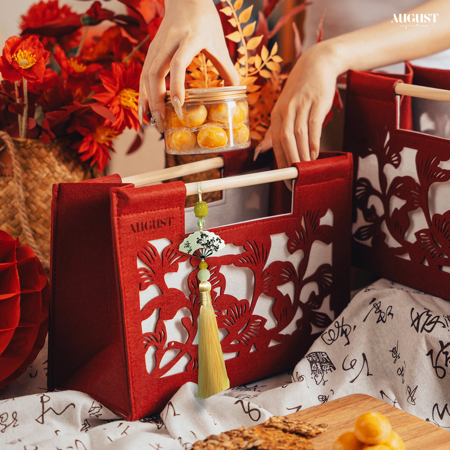 Best CNY cookies and goodies 2025 - Oriental Giftset with premium treats, perfect for Chinese New Year gifting in Singapore.