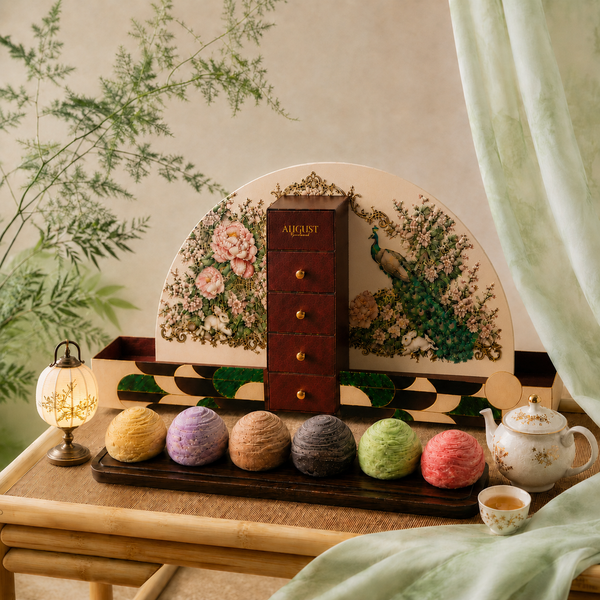 Peacock Collection: Signature Teochew Mooncake Gift Set (Box of 6)